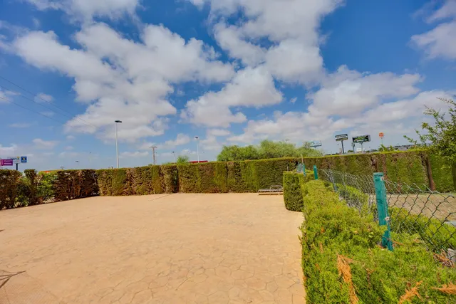 Bungalow planta alta reformado, en residencial con piscina comunitaria — 28