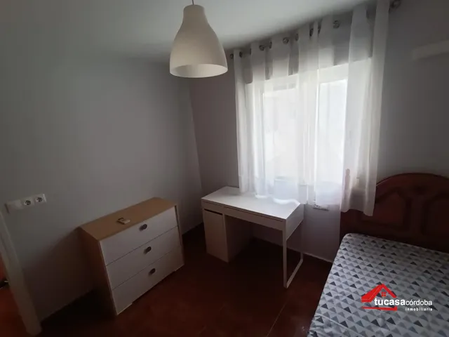 AMPLIO PISO DE 3 DORMITORIOS CON ASCENSOR EN LA FUENSANTA — 11