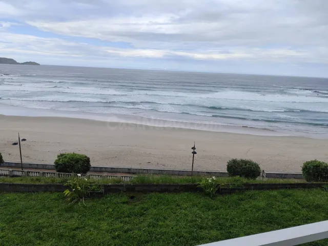 Piso de temporada en Primera Línea de Playa en Malpica de Be - foto 4