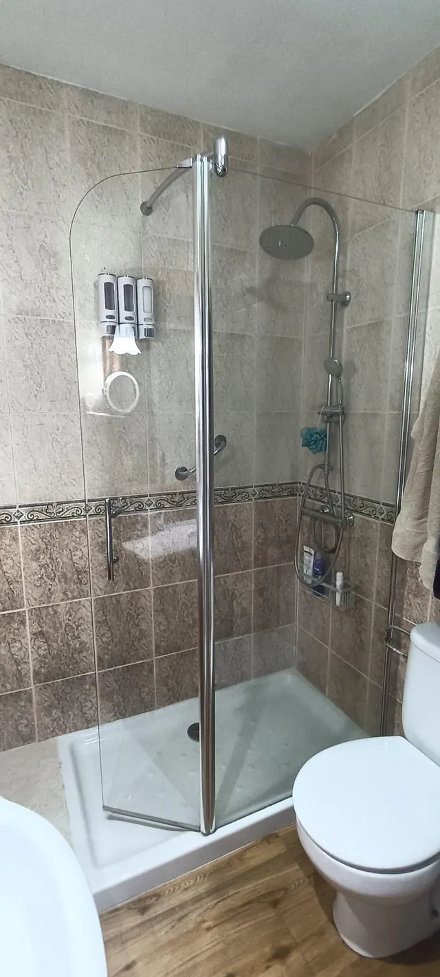CASA DE 3 PLANTAS CON GARAJE Y PISCINA PRIVADA — 30