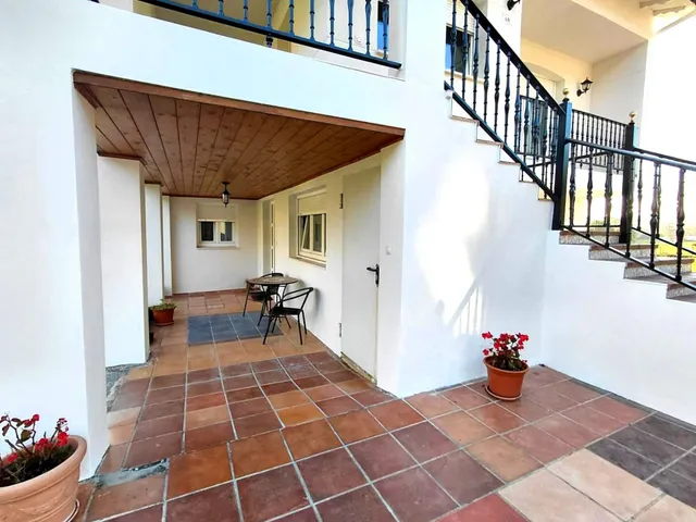 CASA INDEPENDIENTE CON JARDÍN — 7