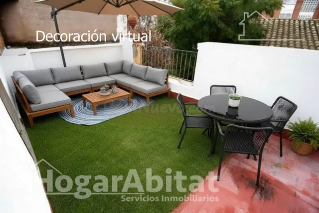 ¡EN PLENO CENTRO! CASA AMPLIA Y SEMIREFORMADA, CON BAJO COME