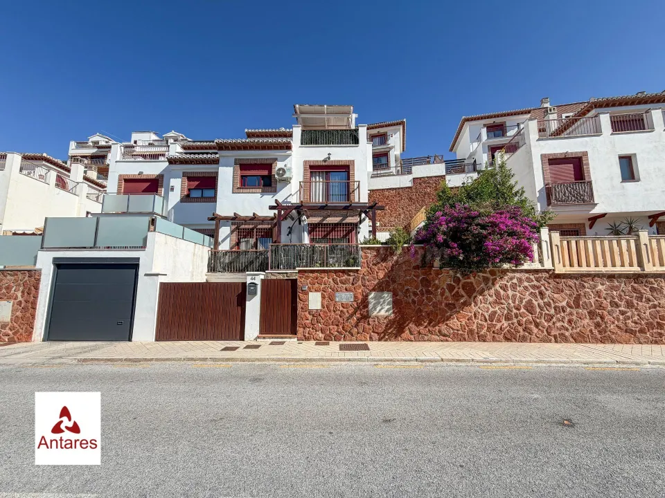 Casa Pareada en Granada capital (Lancha del Genil)
