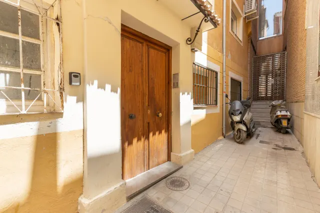 Piso con licencia turística en pleno centro de Granada — 34
