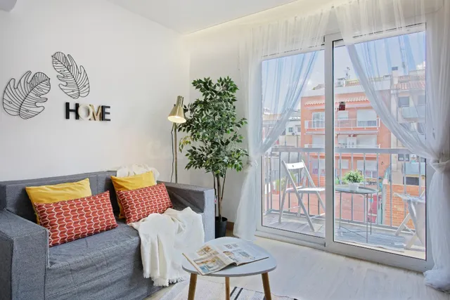 Espectacular piso reformado con terraza y orientación sur en - foto 2