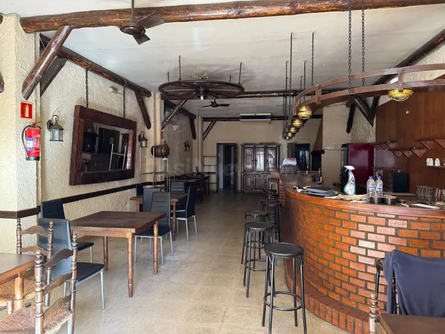 Local Comercial en el Centro de Roses · 120 m2 · 2 Salidas d - foto 3