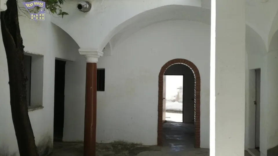 VENTA DE CASA EN PLENO CENTRO DEL BARRIO BAJO