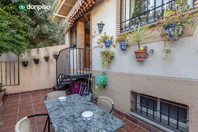 Casa en Ogijares con piscina comunitaria. — 14