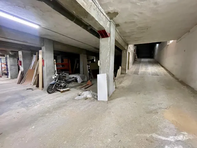 LOCAL de 1200m2 en alquiler con posibilidad de salida de humo — 10