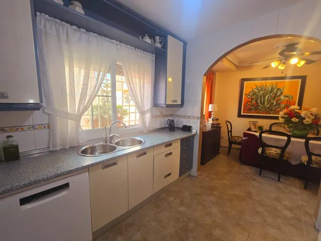 Casa 3 habitaciones 215m² en venta - La Cañada - Costacabana - foto 4