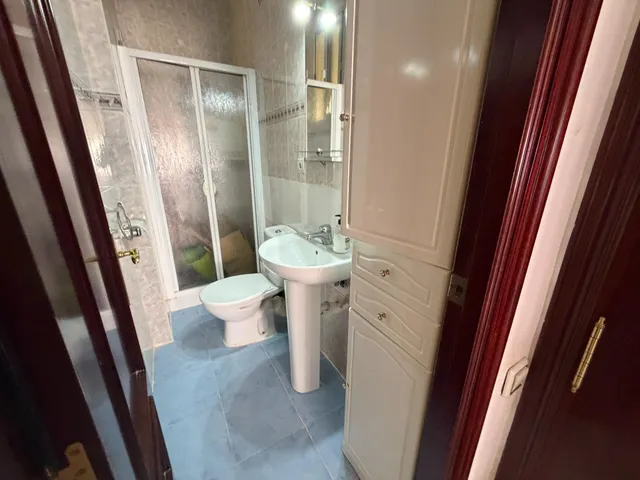 En venta vivienda de tres dormitorios en zona carlos iii — 6