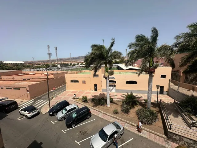 PISO EN VECINDARIO — 5