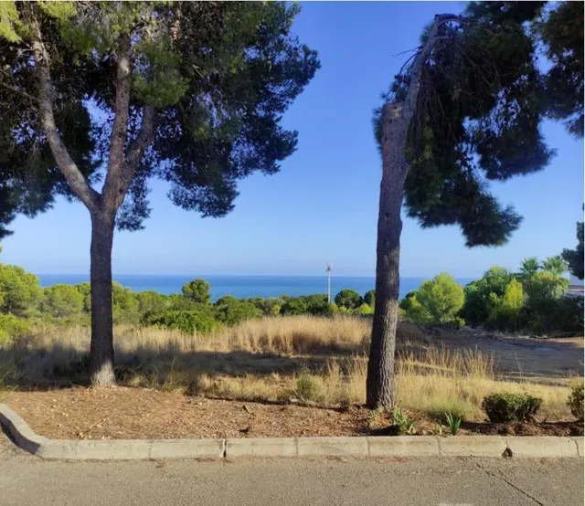 SUELO URBANO TERCIARIO EN VENTA PEÑISCOLA (CASTELLÓN) - foto 2