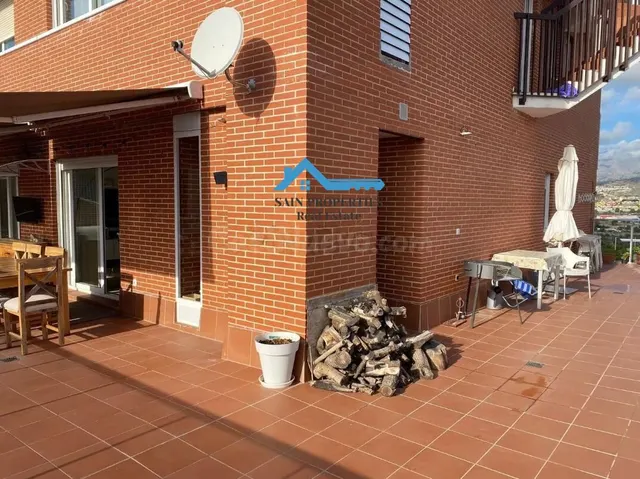 Espectacular apartamento con terraza de 80 m2 en la Cala de  - foto 3
