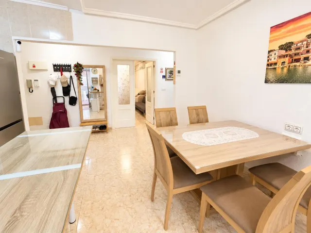 PLANTA BAJA - 2 DORMITORIOS - 2 BAÑOS - 87M2 - PATIO — 2