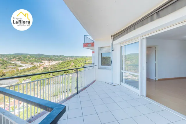 Piso con impresionantes vistas a mar y montaña — 5