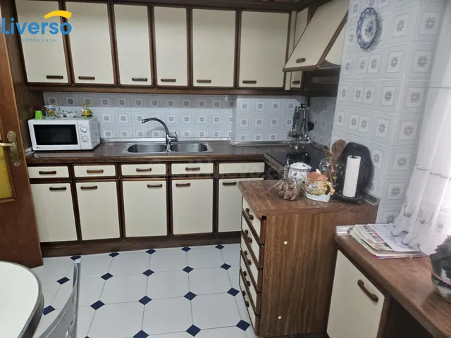 SE VENDE PRECIOSO PISO EN EL CENTRO DE BURGOS, GRAN TAMAÑO!! - foto 3