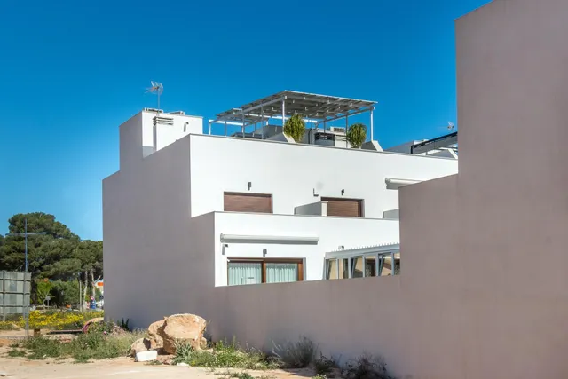 CHALET DE RECIENTE CONSTRUCCIÓN EN ALQUILER – 2024 — 47