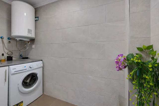Apartamento de 3 dormitorios 1 baño 1 aseo en Torrevieja (playa del cura) — 40