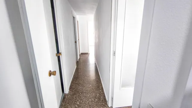 Amplio Piso en Alquiler con Terraza en La Creu del Grau, Valencia — 15