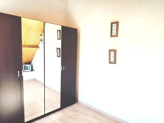 Duplex de 5 dormitorios y sotano privado — 35