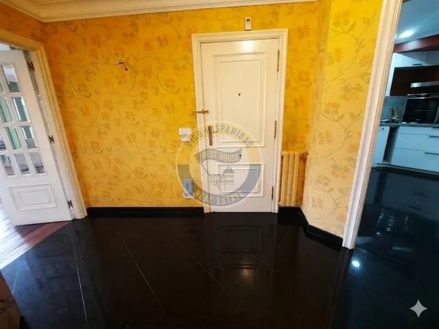 PISAZO DE LUJO CON GARAJE EN ROSALÍA DE CASTRO – VIGO — 11