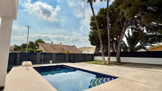 Villa con piscina privada, Alicante, Orihuela Costa. 4 habit - foto 5