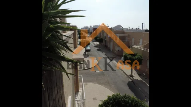 SE VENDE VIVIENDA SOBRE LOCAL EN SANTA MARÍA DEL ÁGUILA — 41