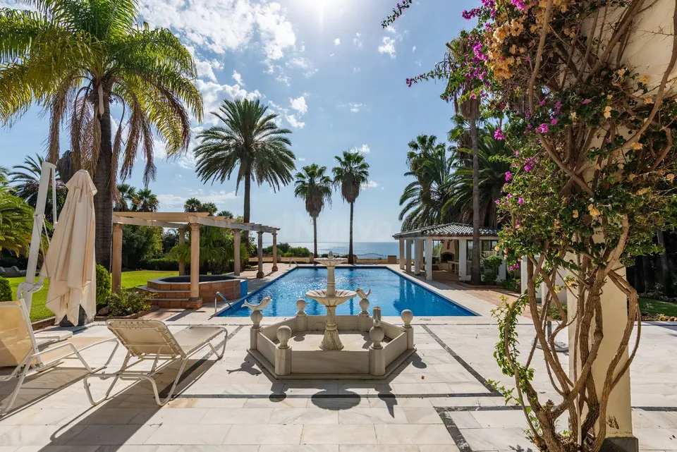 Chalet 4 habitaciones 842m² en venta - Costa Del Sol
