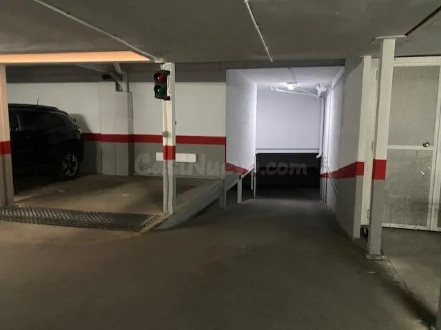Garaje 23m² en alquiler - Casco Histórico