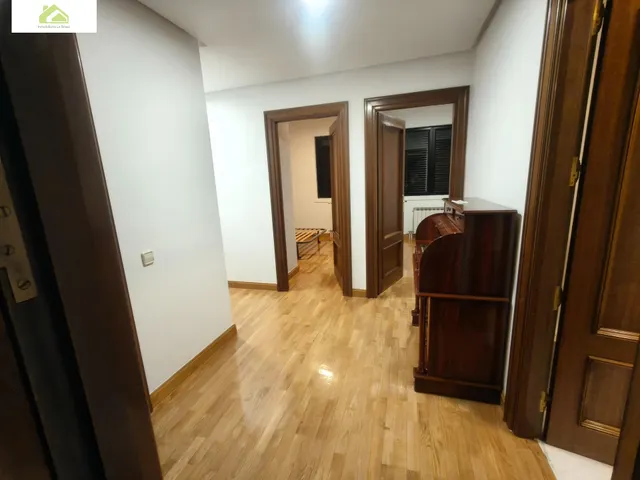 Piso en alquiler en avenida portugal de 4 dormitorios con garaje y trastero — 19