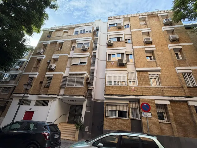 PISO A REFORMAR EN EL PORVENIR, JUNTO A FELIPE II Y PARQUE DE MARÍA LUISA — 2