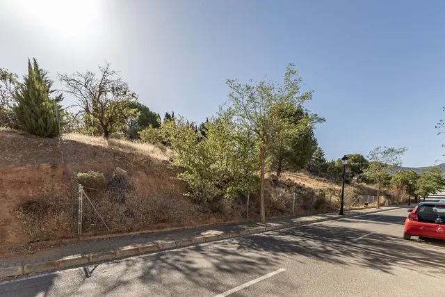 PARCELA 610 M2 EN CORTIJO DE LA LUZ, OTURA. — 3