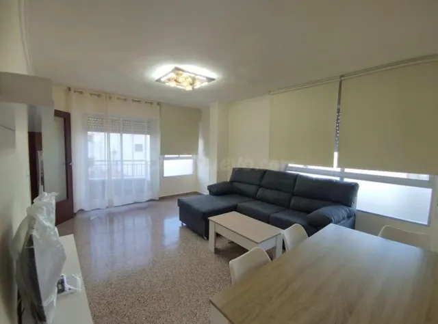 Amplio y Moderno Piso en el Corazón de Almoradí por €750 - foto 2