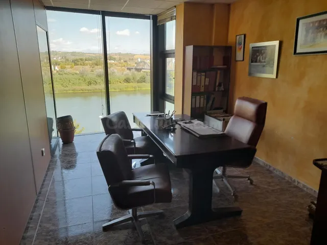 OPORTUNIDAD ESPECTACULAR LOCAL DE OFICINAS EN LA ZONA MAS CE - foto 5