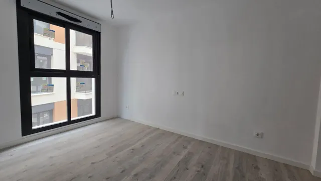 VIVIENDA CON PISCINA Y GARAJE — 20