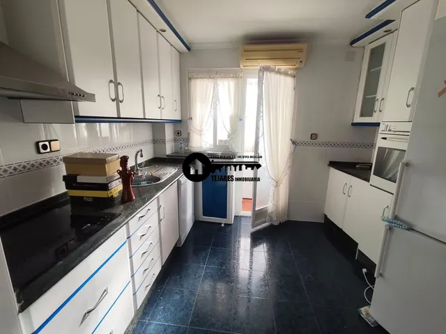 Inmobiliaria tejares vende estupendo piso en zona ensanche — 6