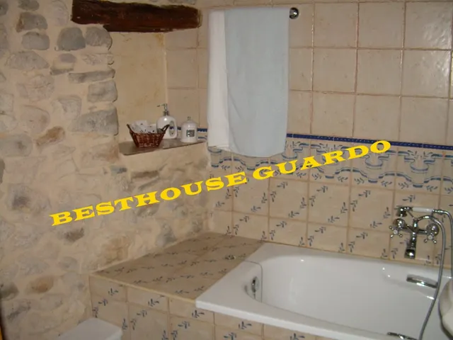 HOTEL RURAL TRES ESTRELLAS — 28