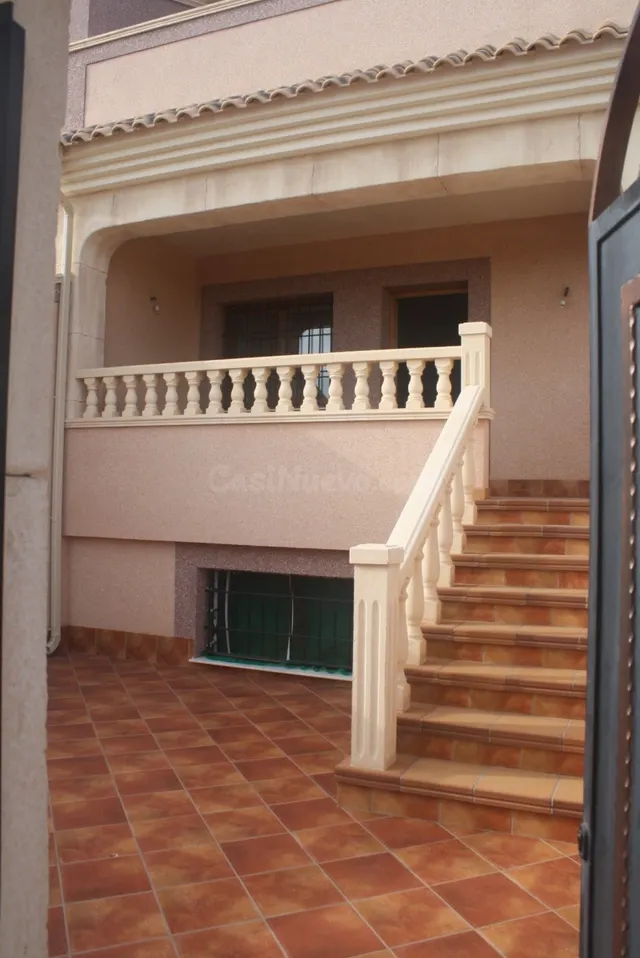 PRECIOSO ADOSADO EN LOS ALTOS, TORREVIEJA — 2
