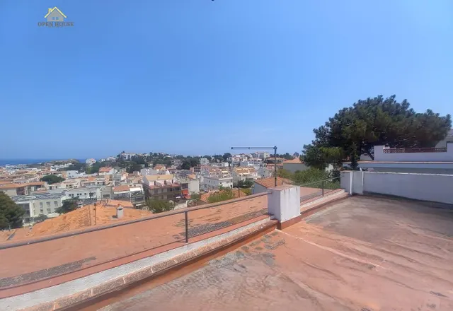 Casa con jardín y vistas en venta en el puerto de Llançà. — 34