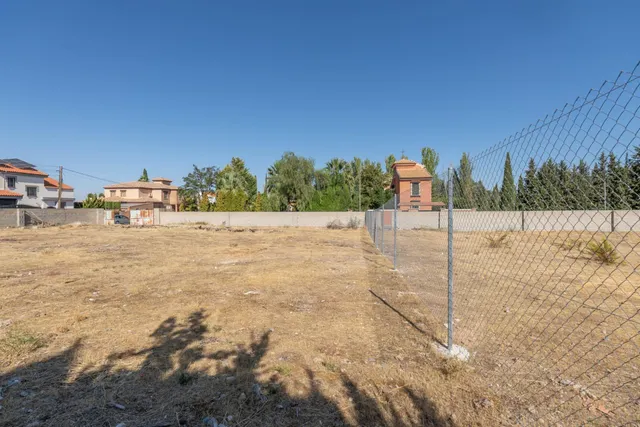 Magnífico solar de 1.002 m2 destinado a chalets individuales en la Urbanización Molino Ato de Otura — 31