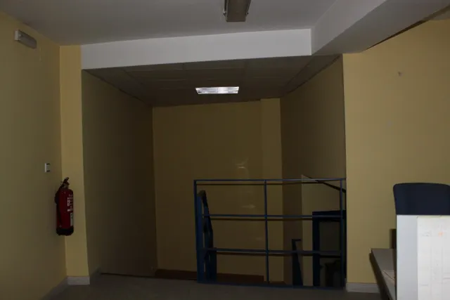 LOCAL COMERCIAL EN LA ZONA ALTA — 9