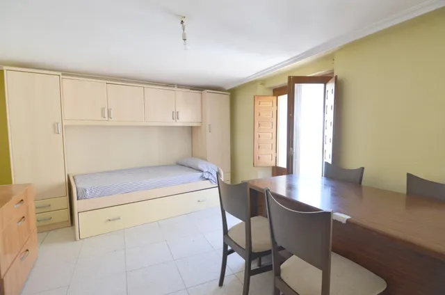 Urbis te ofrece un estupendo edificio en venta en todo el centro de Ciudad Rodrigo, Salamanca. — 41