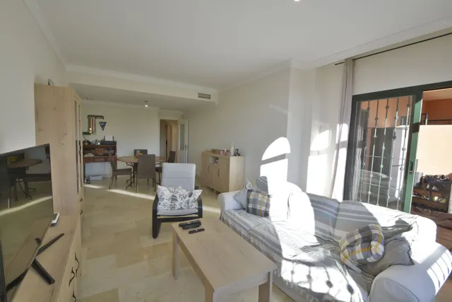 APARTAMENTO EN VENTA EN ELVIRIA-MARBELLA — 4