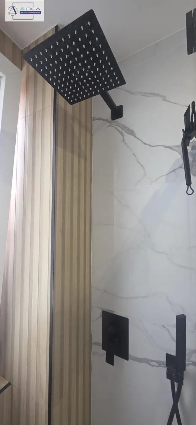 UNA VIVIENDA PARA ENTRAR, SENTIRTE EN CASA Y DISFRUTAR — 23