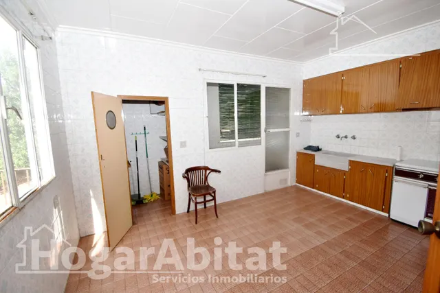 MAGNÍFICA CASA CON DOS VIVIENDAS INDEPENDIENTES Y TERRAZA, CERCA DEL CENTRO — 19