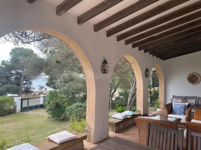 Excepcional villa en primera línea de mar en Alcudia - foto 4