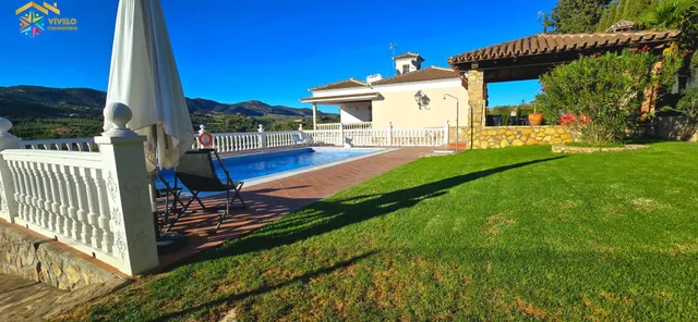 Casa de campo con piscina, privacidad y espectaculares vistas a la Sierra — 12