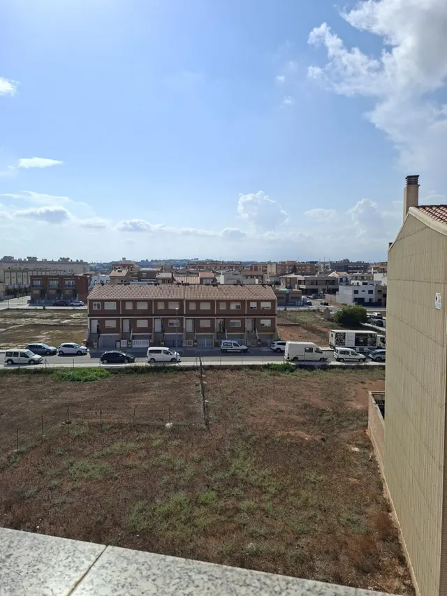 Excepcional Piso con Garaje para Familias y Profesionales - €180.000 — 28