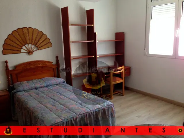 EST/ Bonito piso para ESTUDIANTES con CUATRO dormitorios en  - foto 5